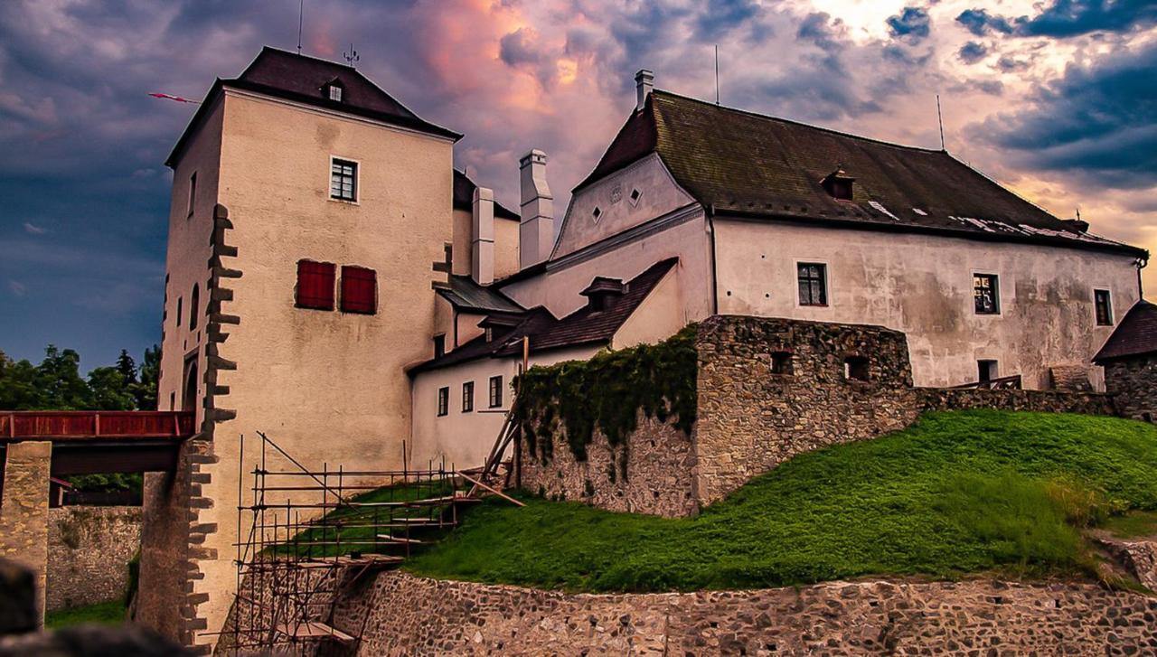 Penzion 1670 Nové Hrady Exteriör bild