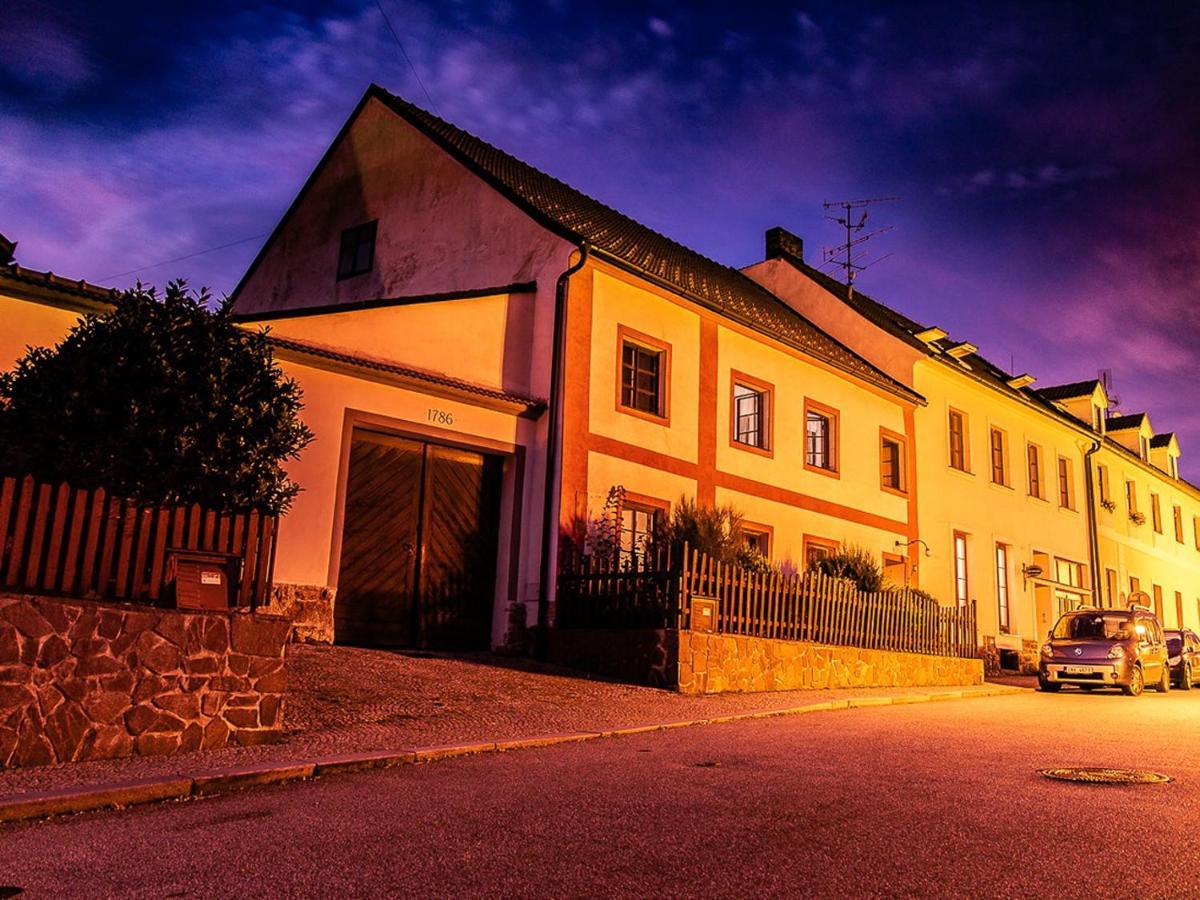 Penzion 1670 Nové Hrady Exteriör bild